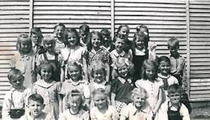 Edith Cavell class in early 1940s. (Virginia [Dregger] Dantona)
