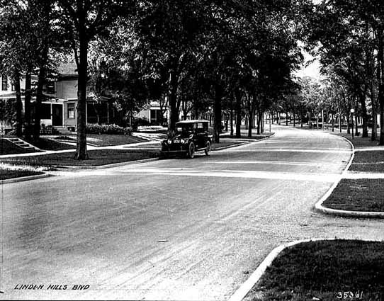 Linden Hills Boulevard freshly paved 1921 MHS